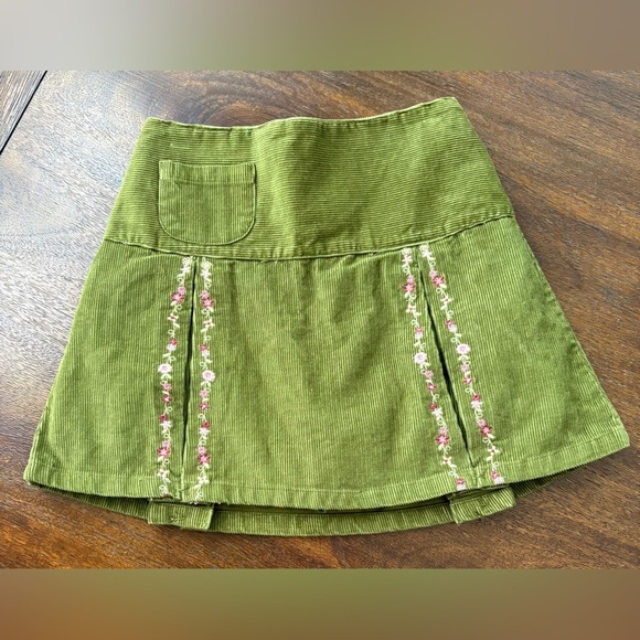 Gymboree Girls 8 Pleated Embroidered Primrose Corduroy Skirt attached Shorts - Picture 1 of 12